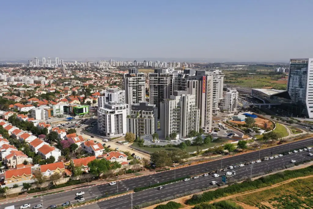 אורבן פארק ראשון לציון עץ השקד